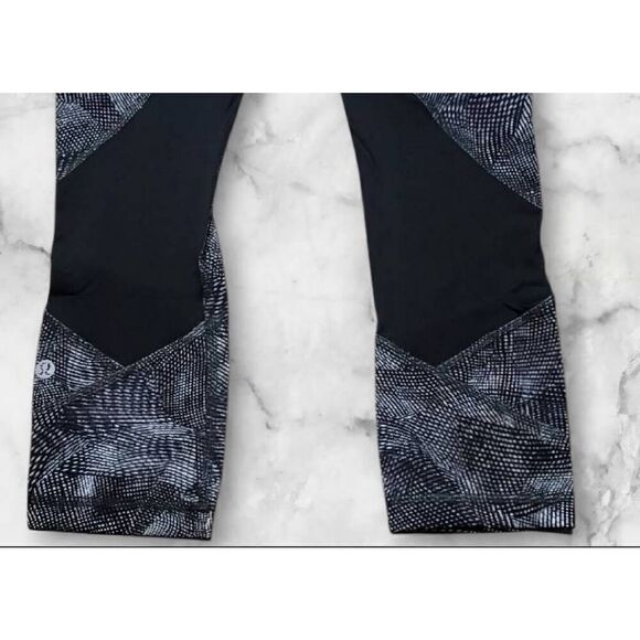 Lululemon Size 2 Pace Rival 23" - Picture 3 of 4